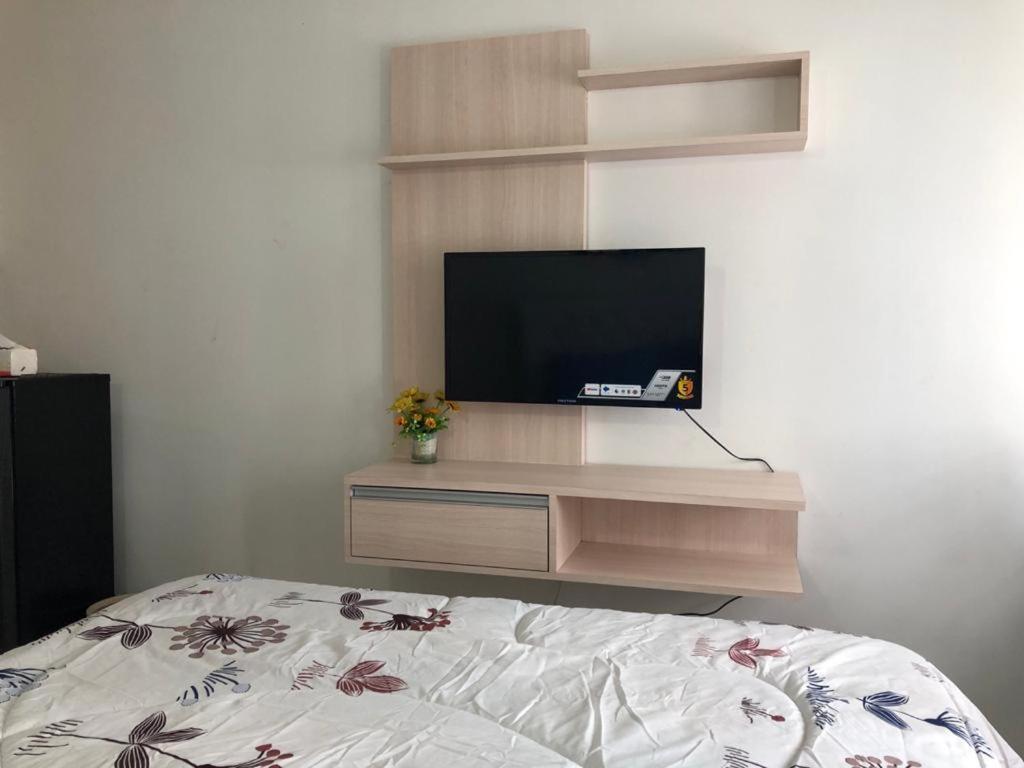 Apartment Grand Sentraland Karawang Manage By Laguna Room Esterno foto